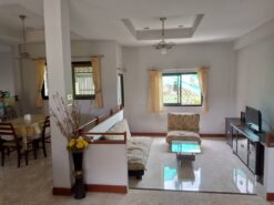 ขายบ้านเดี่ยว ศรีราชา เจ้าของขายเอง ห้องนั่งเล่น